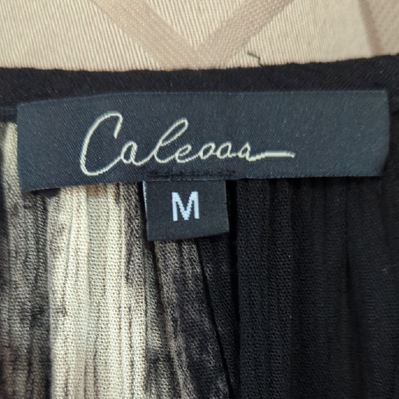 ⭐2 For $5⭐Colorful Embroidered Black Top, Size M - Picture 3 of 6